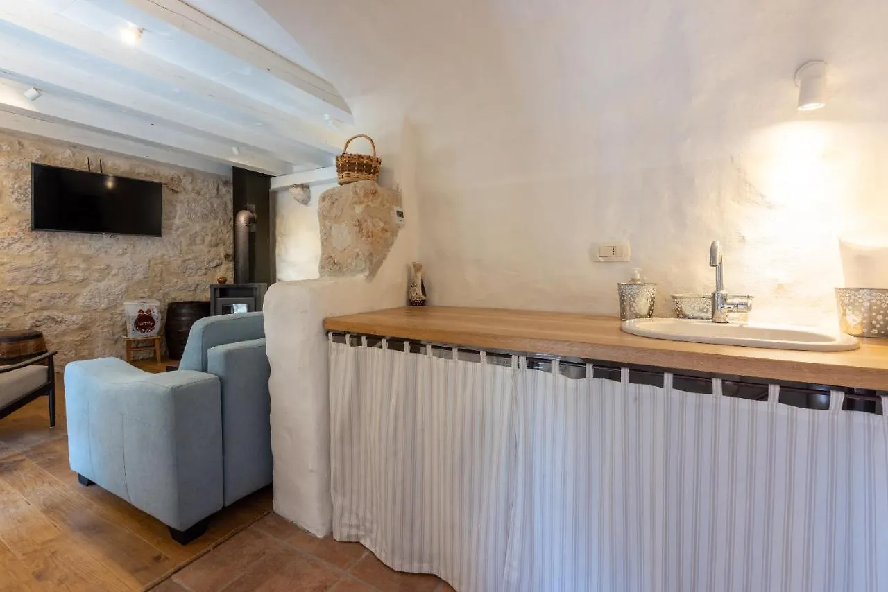 Stara Kuca - Old Stone House Villa Grizane-Belgrad