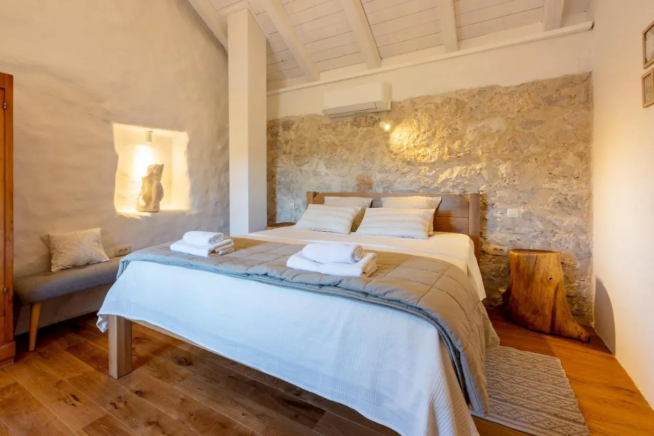 Stara Kuca - Old Stone House Villa Grizane-Belgrad 0*,