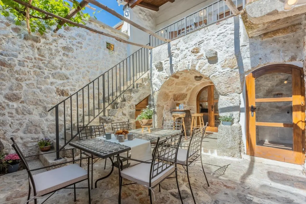 Stara Kuca - Old Stone House Villa Grizane-Belgrad