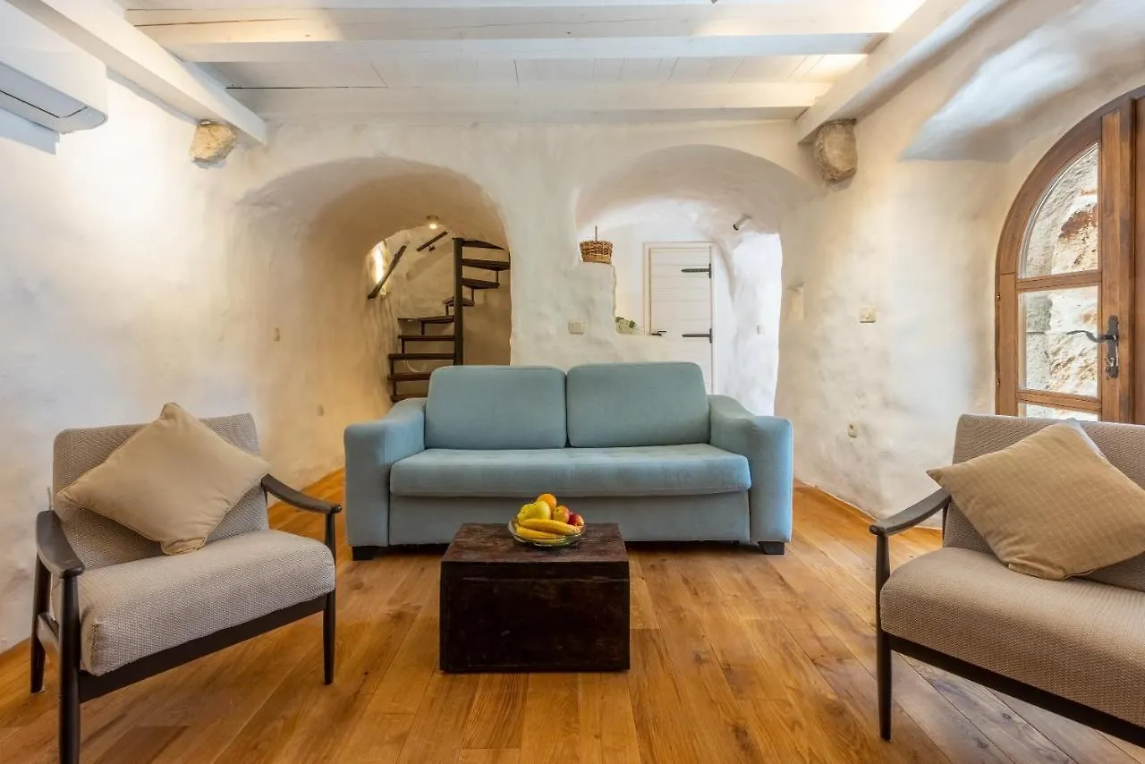 Stara Kuca - Old Stone House Villa Grizane-Belgrad 0*,  Croatia
