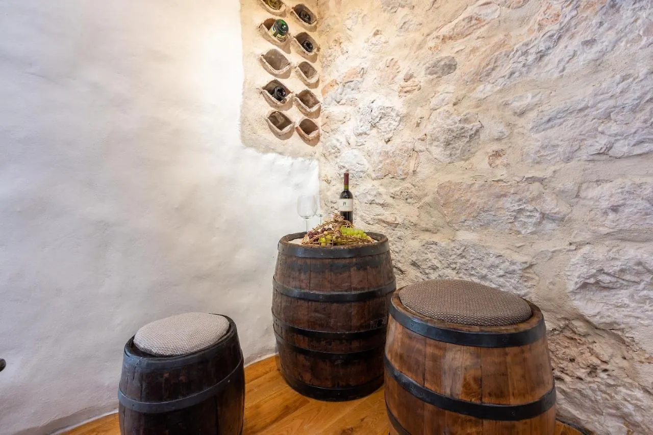 Stara Kuca - Old Stone House Villa Grizane-Belgrad