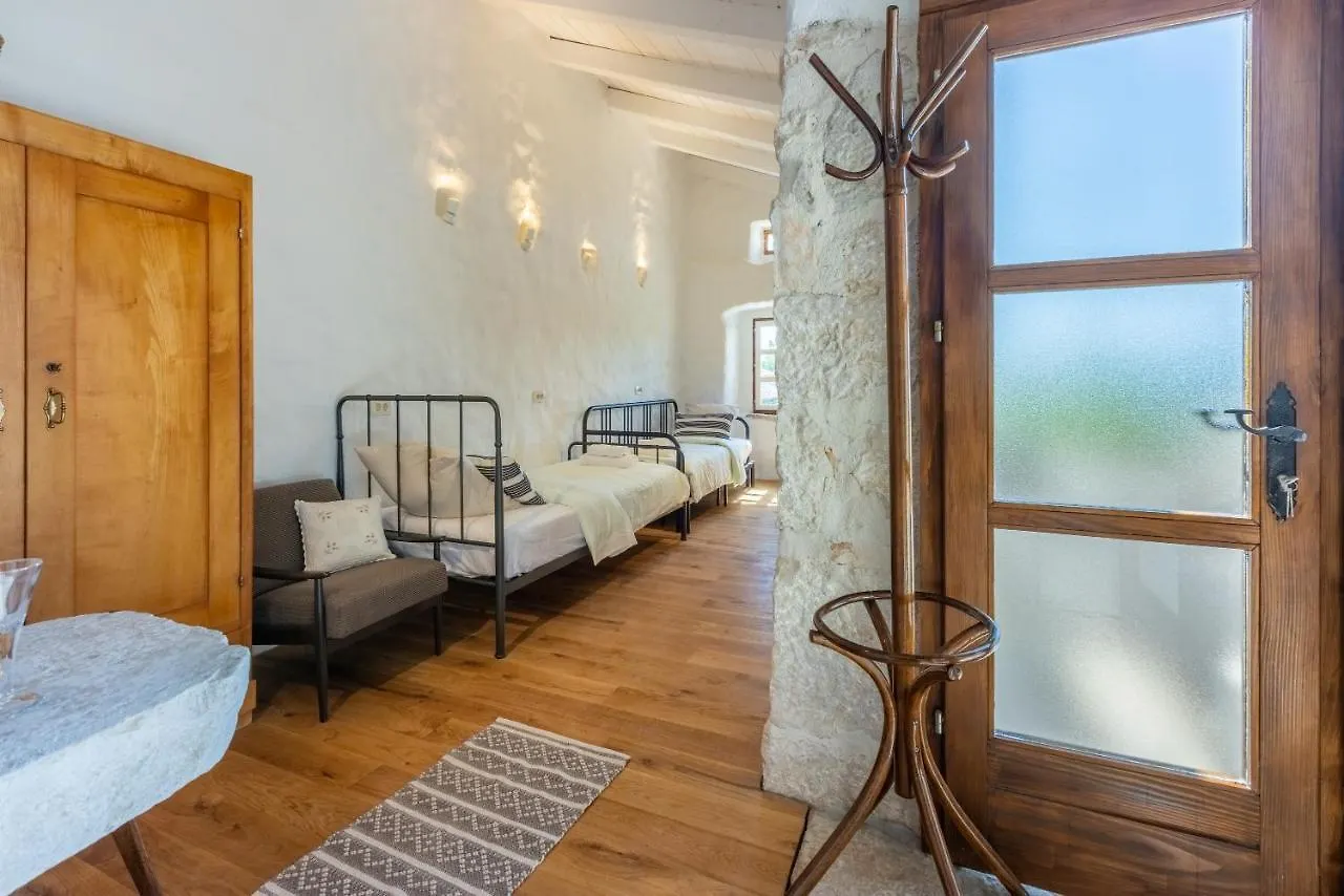 Stara Kuca - Old Stone House Villa Grizane-Belgrad