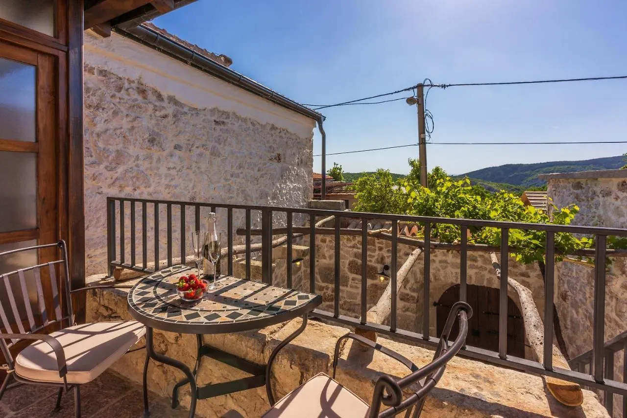 Stara Kuca - Old Stone House Villa Grizane-Belgrad